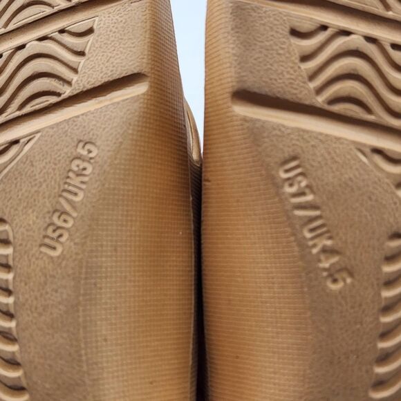 Tony Little Cheeks Sandals Flip Flops Round Jewels Beige MISMATCHED SIZES 6 & 7 - Picture 9 of 10